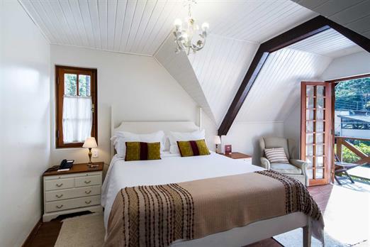 Apartamento com Banheira e Sacada - Pousada da Pedra - Campos